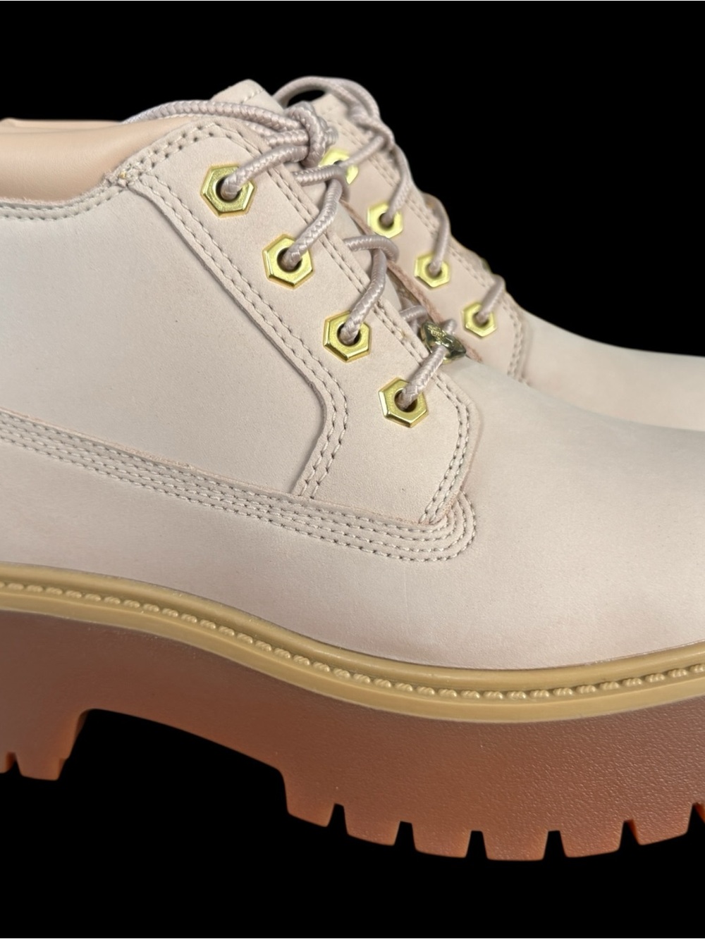 8.5Timberland women’s stone street waterproof platform chukka boots